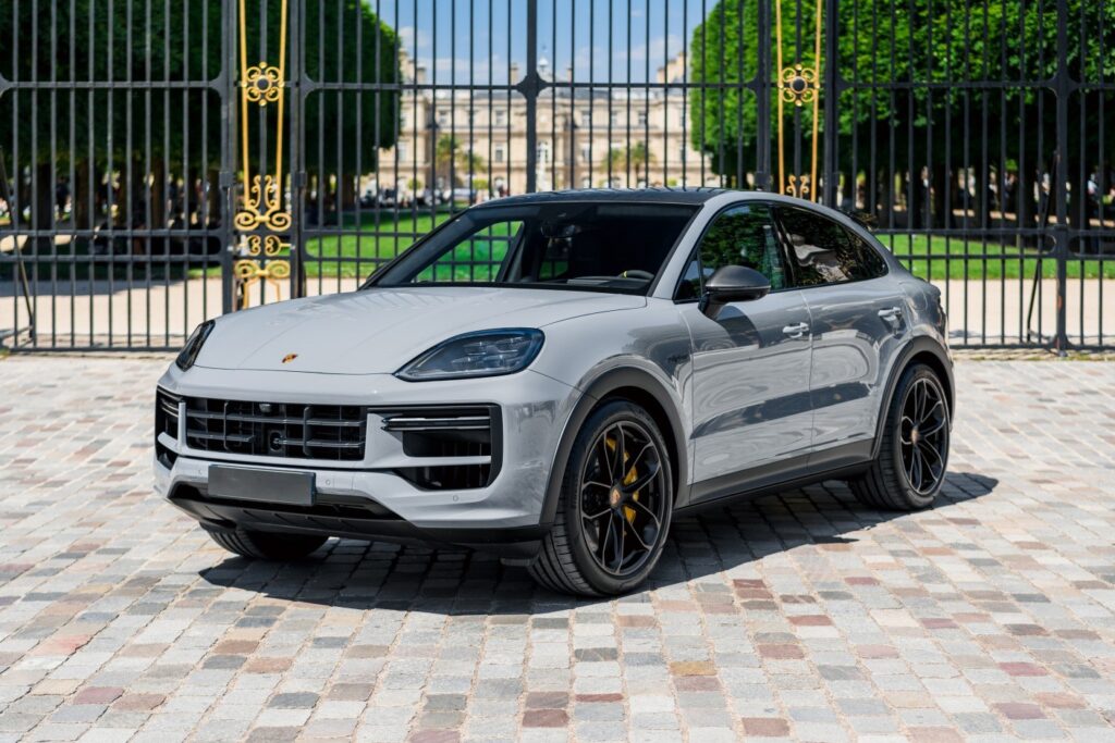 Porscche Cayenne Turbo Pack GT Front