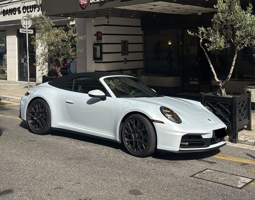 Porsche 911 Carrera Cabriolet 992.2 Front 3
