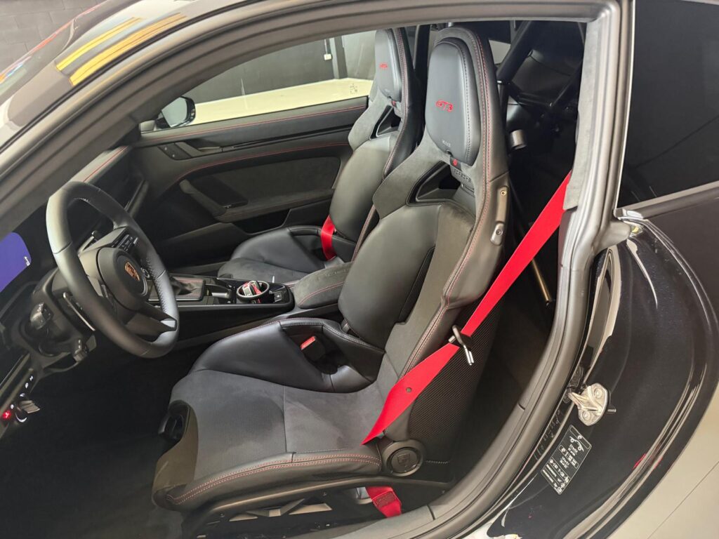 Porsche 911 GT3 992.2 Black-Red Interior