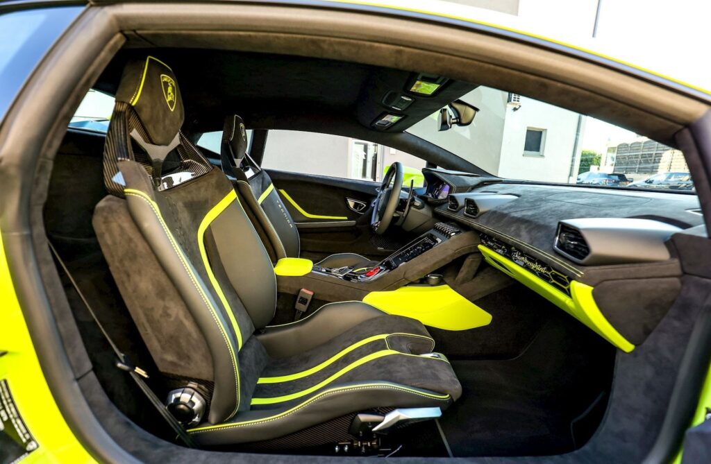 Lamborghini Huracan Tecnica Green Interior 2