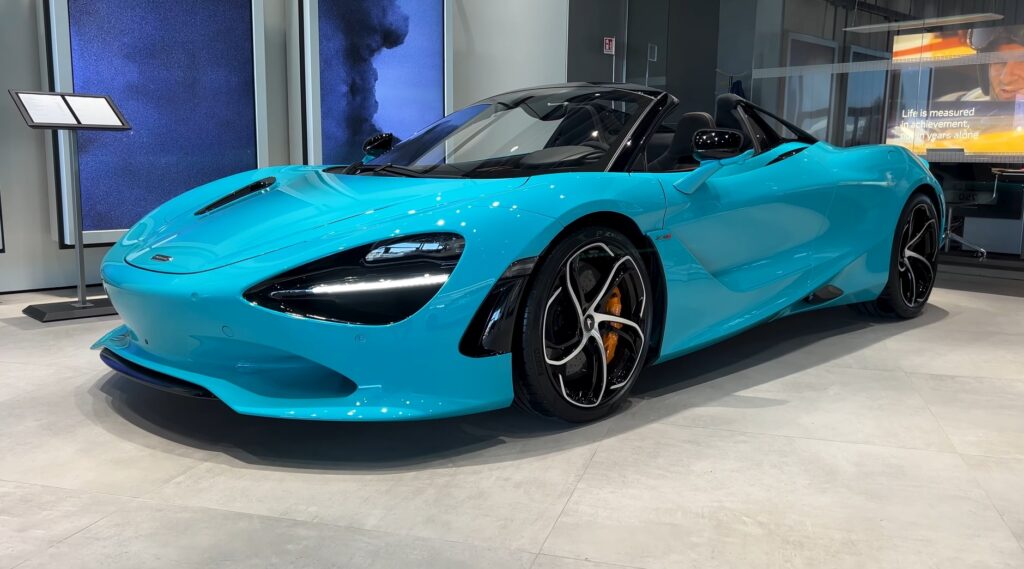 McLaren 750S Tokyo Cyan Front 2