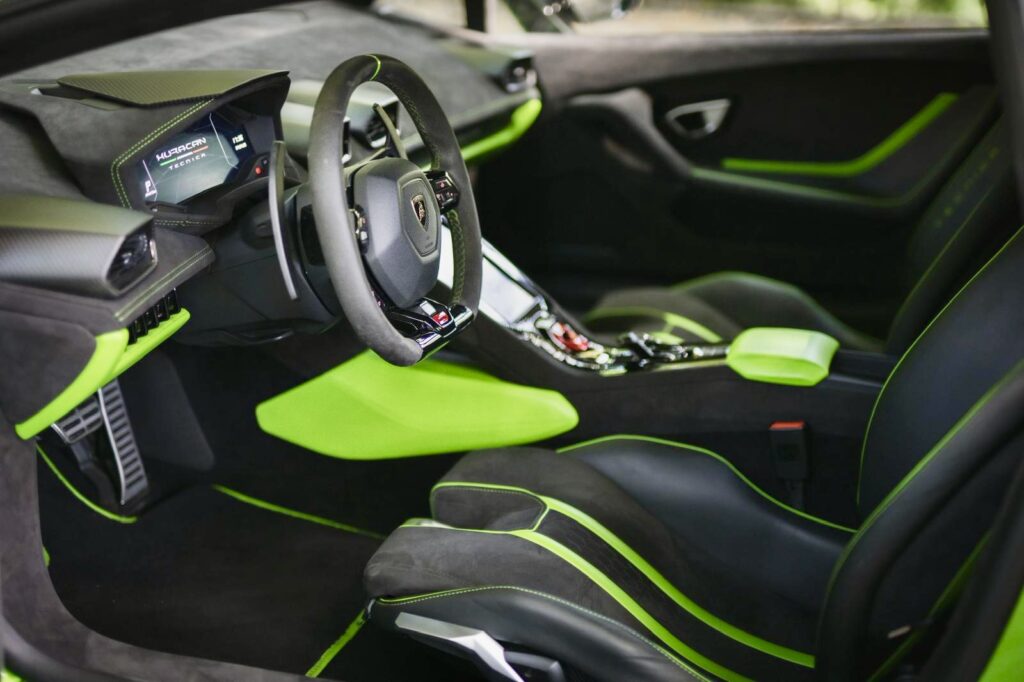 fdb8fc3c-4357-4cc2-8c9a-86e3129e598d