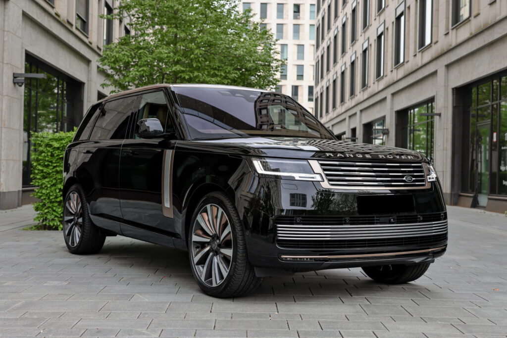 Luxury Car Rental in Paris Luxury Car Rental in Paris